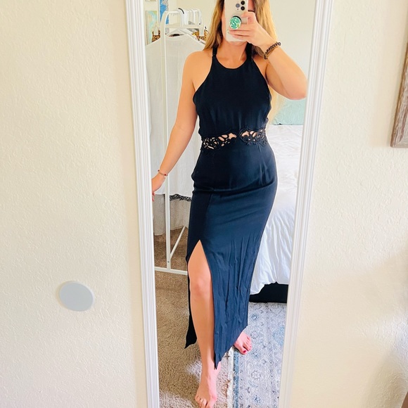 GORGEOUS Backless Gown with Slit - Picture 8 of 8